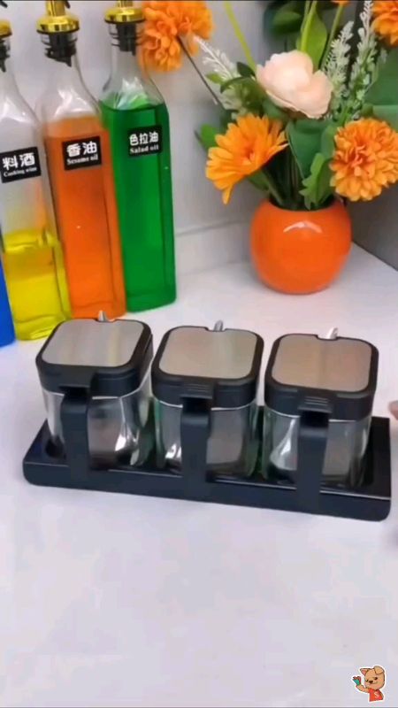 Pote Porta Condimento de Vidro com Tampa e Colher. #portacondimento #potedevidro #temperos #cozinha #organização #mesa #utensílios #praticidade #util