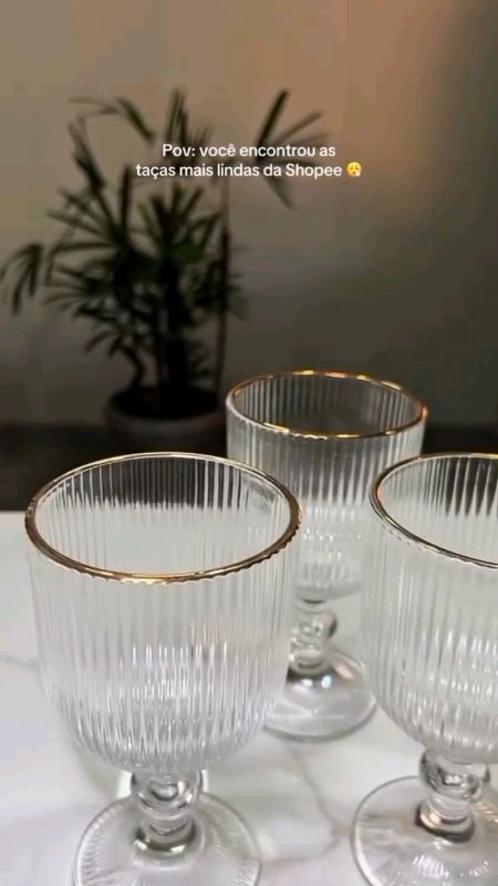 Taças fio dourado
