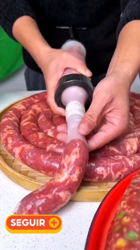#Andreluizferreiradasilva.#.EnsacadeiraparaencherLinguica.