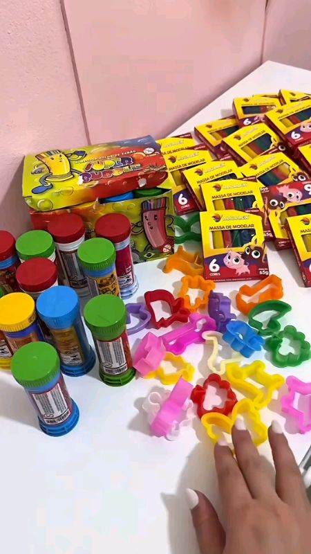 Kit Massinha de Modelar Infantil com Forminha Molde Cortador #massinhamodelar #massinhainfantil #massinhamolde #lembrancinhaaniversario