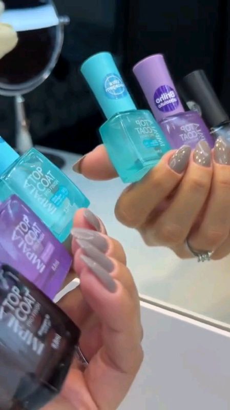 top coat #esmaltes #crescimentodasunhas #publi #publi #acheinashoppe #unhas #achadinho #cuidadocomasunhas #topcoat #TopCoatEfeitoGel #efeitogel